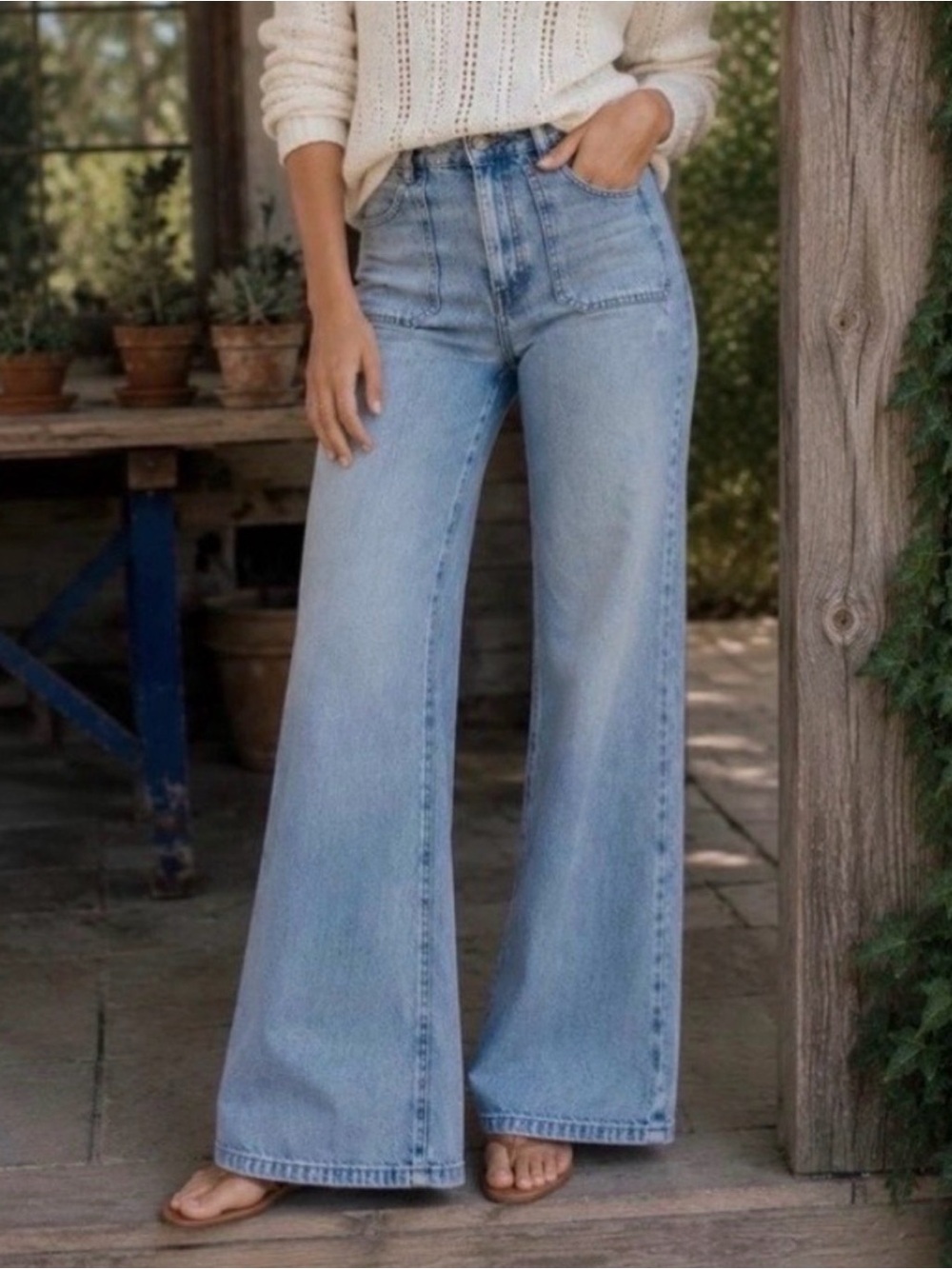 Marine Layer Bridget Flare in Medium Wash.